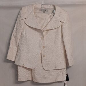 Tahari Elegant Cream Women's Jacket & Skirt Set Size 6